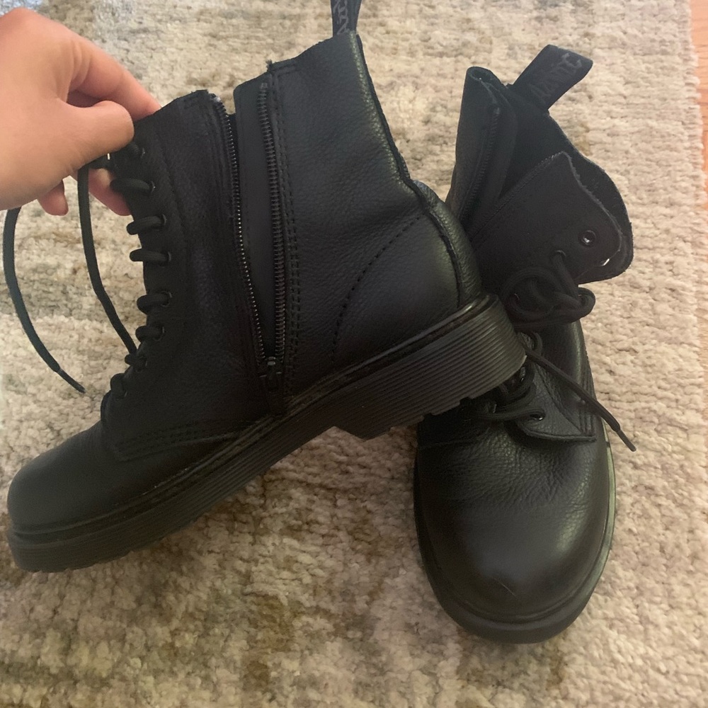 Dr.Martins 1460 Pascal Leather Lace Up Boot-Black